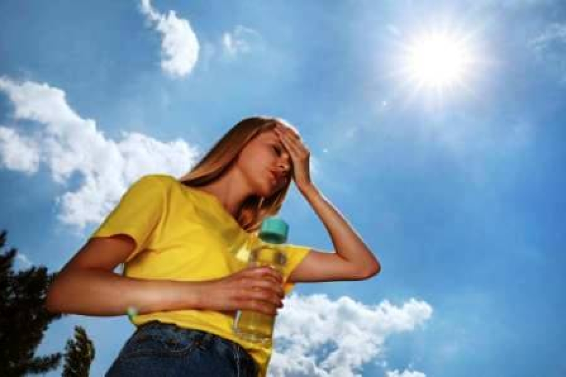 Солнечный и тепловой удар, признаки, оказание медицинской помощи.